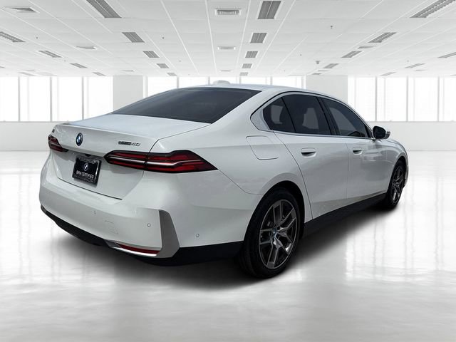 Certified 2024 BMW i5 eDrive40i w/ Premium Package image 3