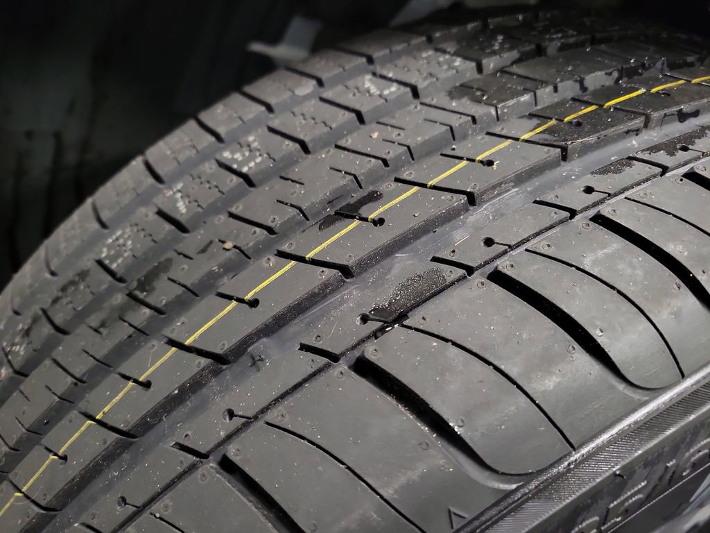 Used 2023 Nissan Rogue SV image 11