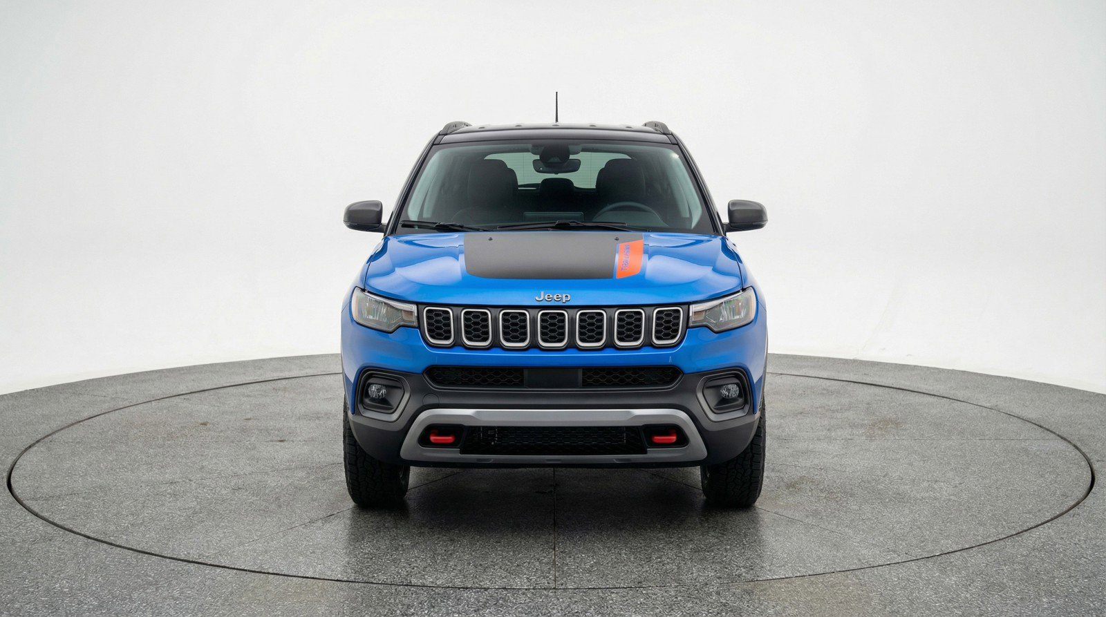 Used 2025 Jeep Compass Trailhawk image 1