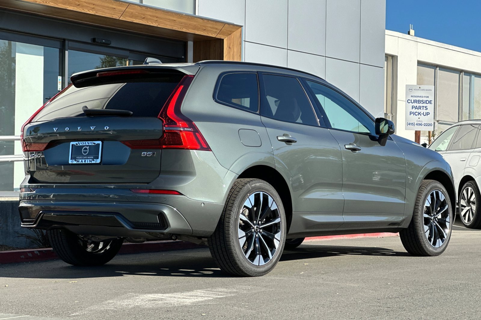 New 2026 Volvo XC60 B5 Plus w/ Climate Package image 2
