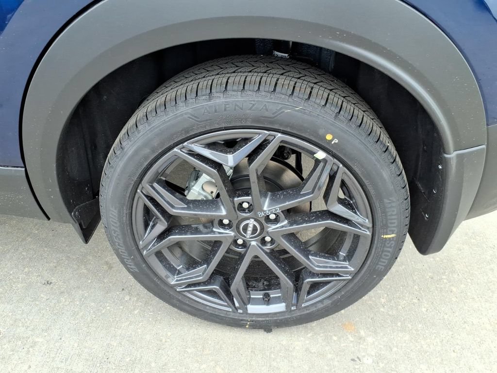 New 2026 Nissan Kicks SR w/ SR Premium Package AWD/4WD image 10