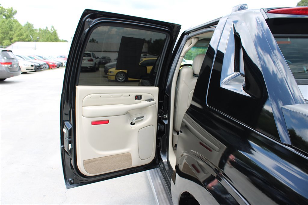 Used 2006 Cadillac Escalade EXT image 43