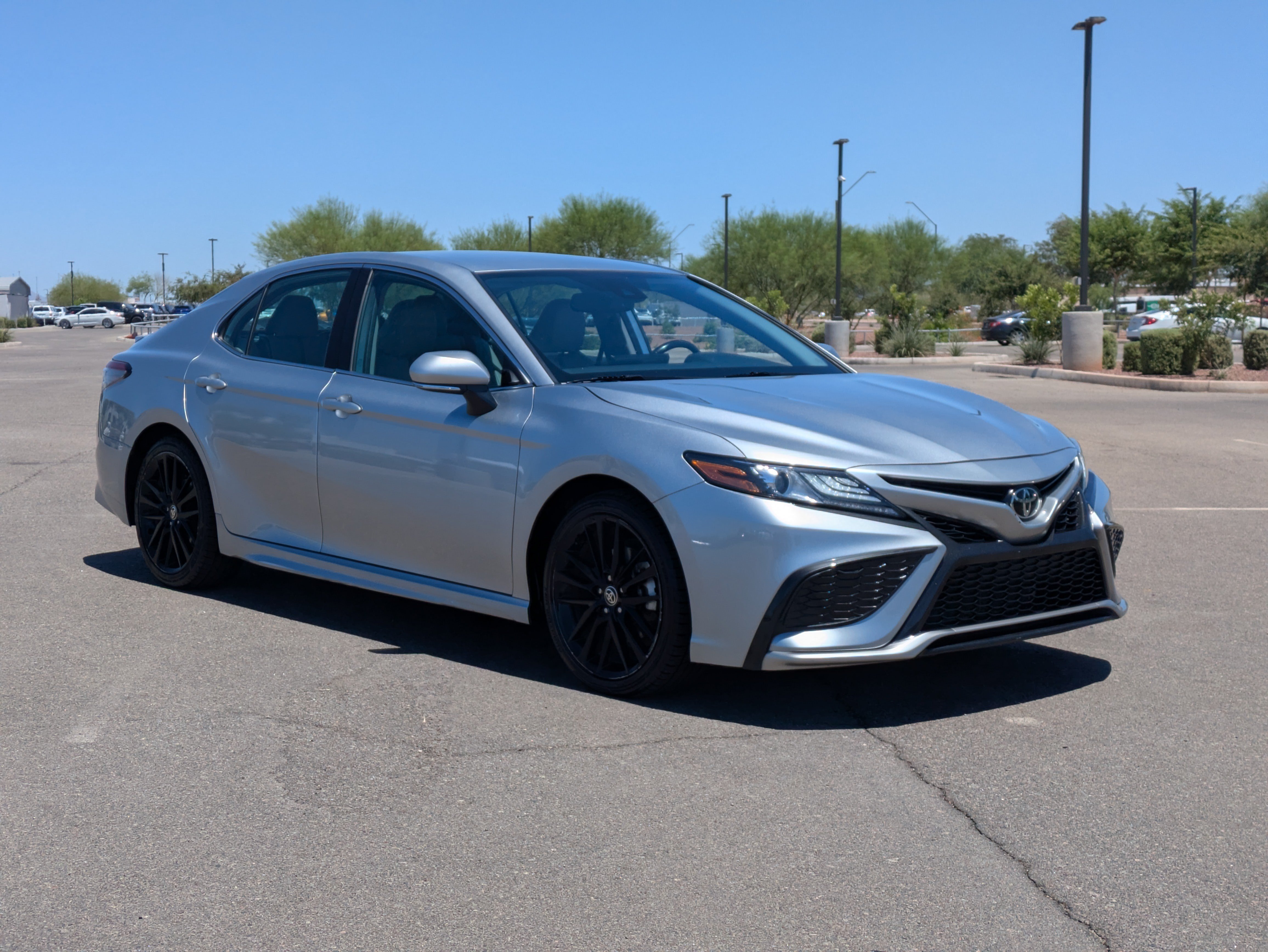 Used 2024 Toyota Camry XSE FWD image 7