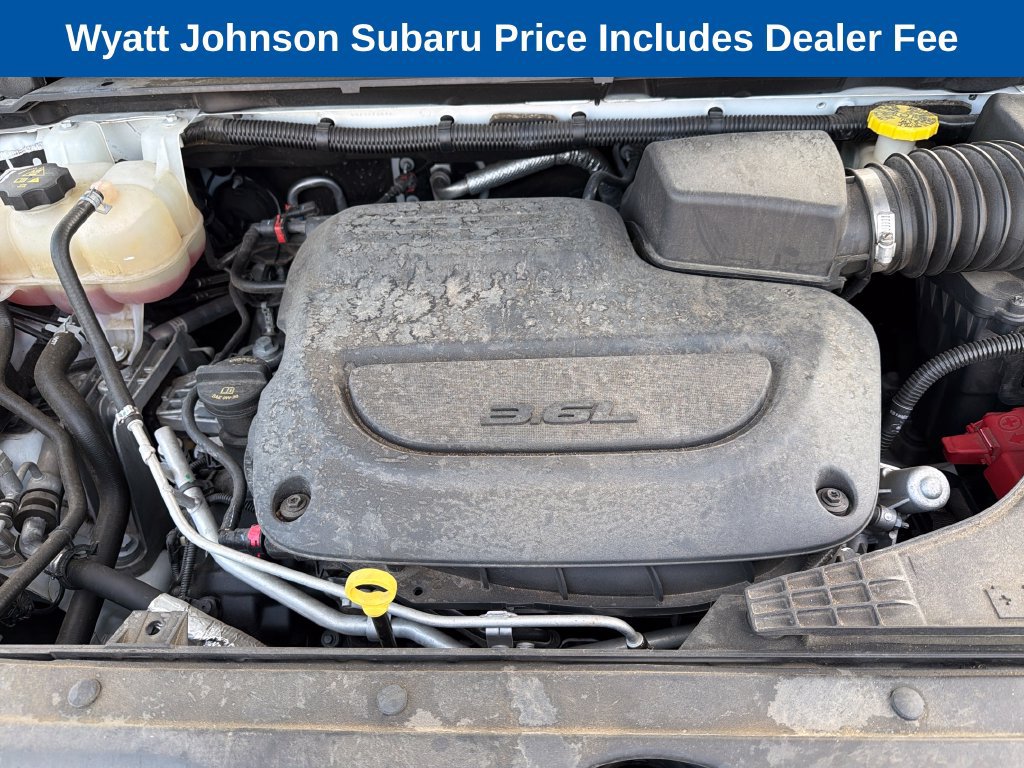 Used 2020 Chrysler Pacifica Touring FWD image 17