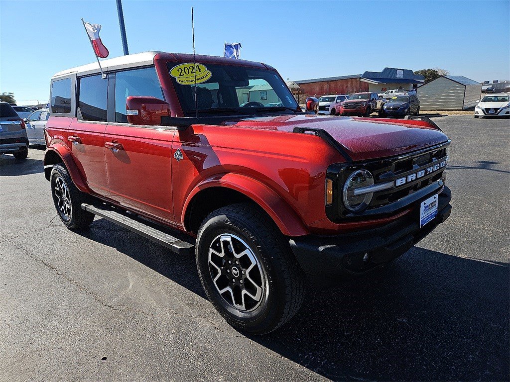 Used 2024 Ford Bronco Outer Banks image 9