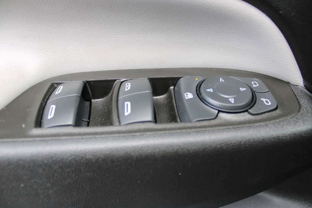 Used 2024 Chevrolet Equinox LS w/ Driver Confidence II Package FWD image 21