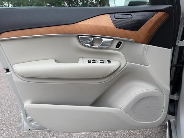 Used 2020 Volvo XC90 T6 Inscription w/ Protection Package Premier AWD/4WD image 17