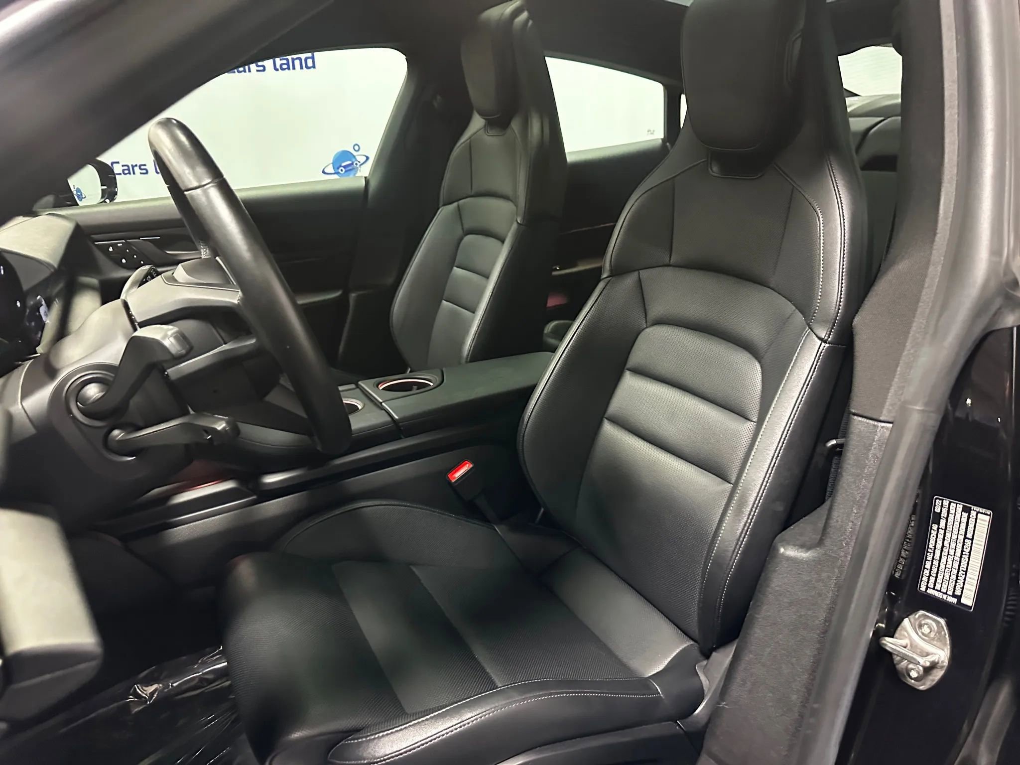 Used 2022 Porsche Taycan image 11