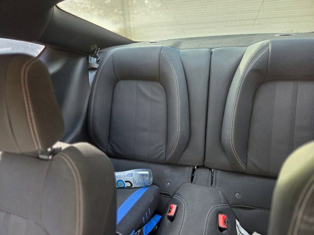 Used 2018 Ford Mustang Coupe image 7