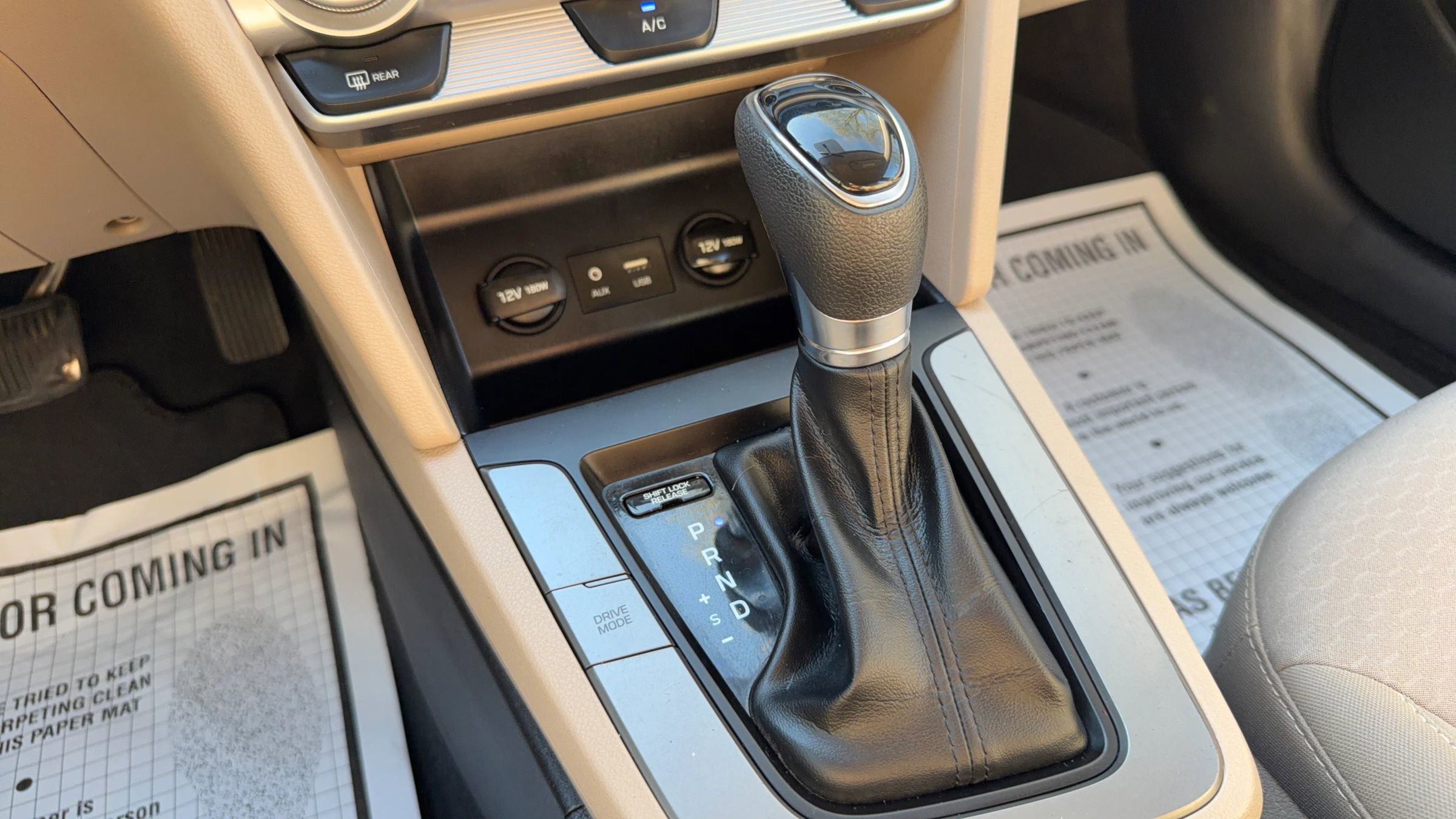 Used 2019 Hyundai Elantra SE FWD image 24
