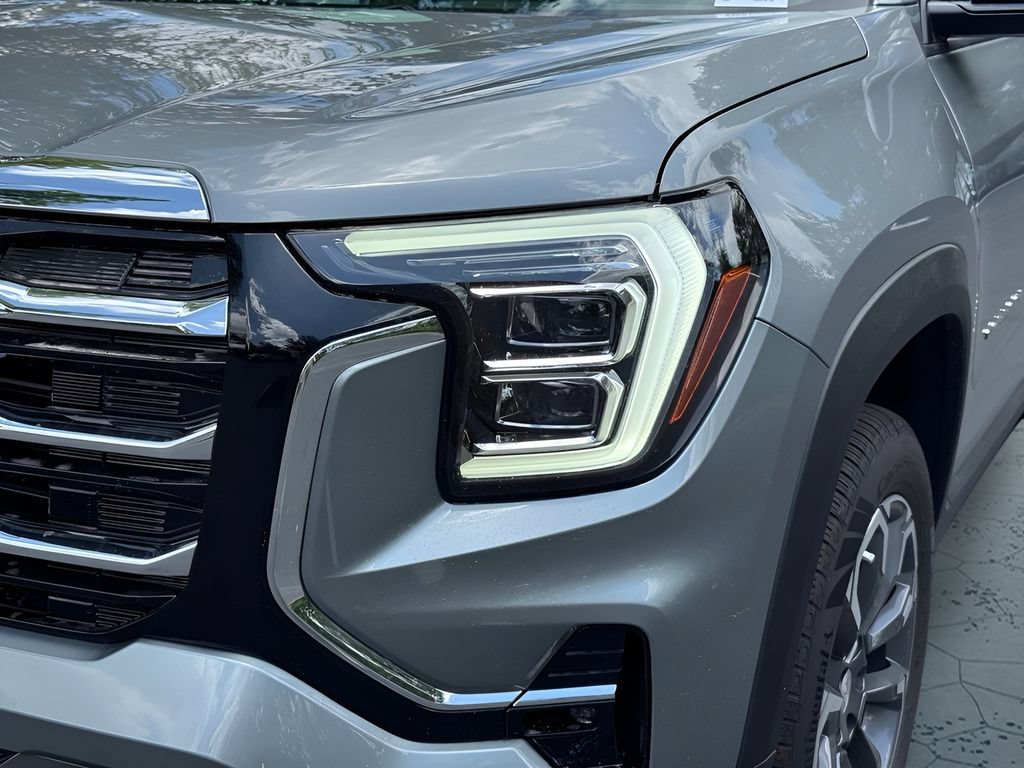 New 2027 GMC Terrain Elevation w/ Elevation Premium Package FWD image 3