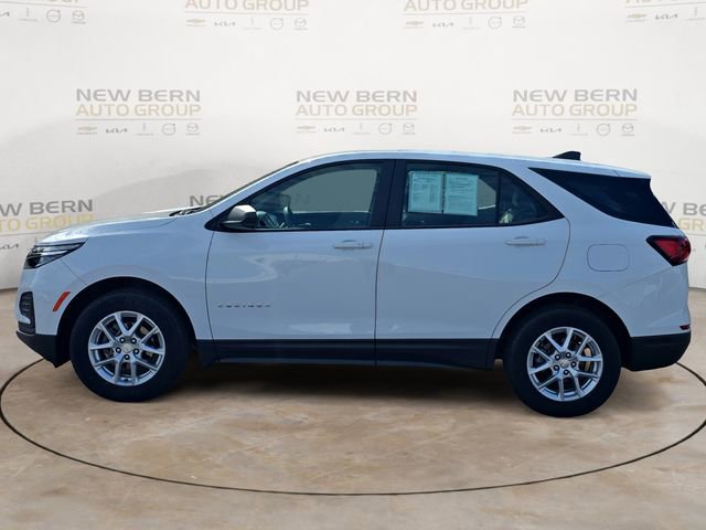 Used 2024 Chevrolet Equinox LS image 2