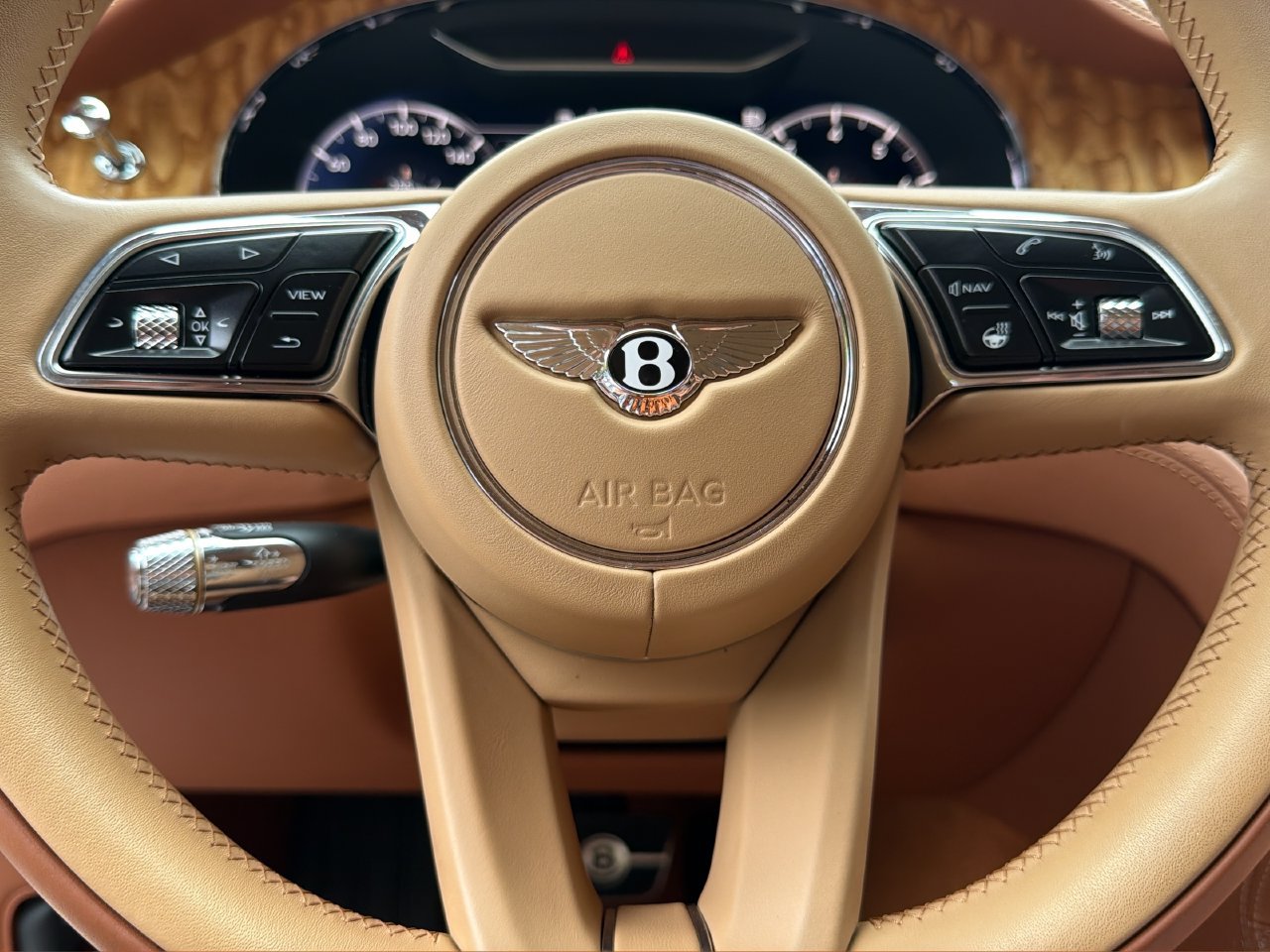 Certified 2023 Bentley Continental GT V8 AWD/4WD image 24