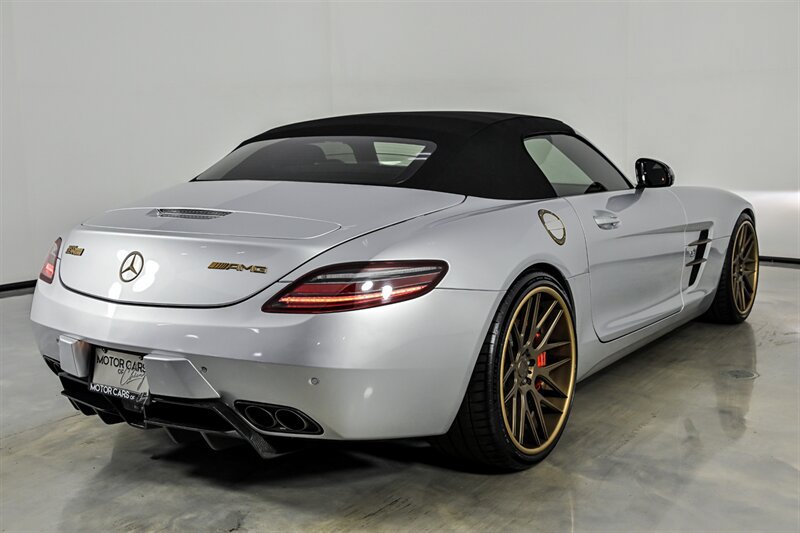 Used 2012 Mercedes-Benz SLS AMG Roadster image 29
