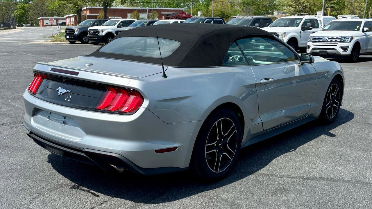 Used 2022 Ford Mustang Premium RWD image 6