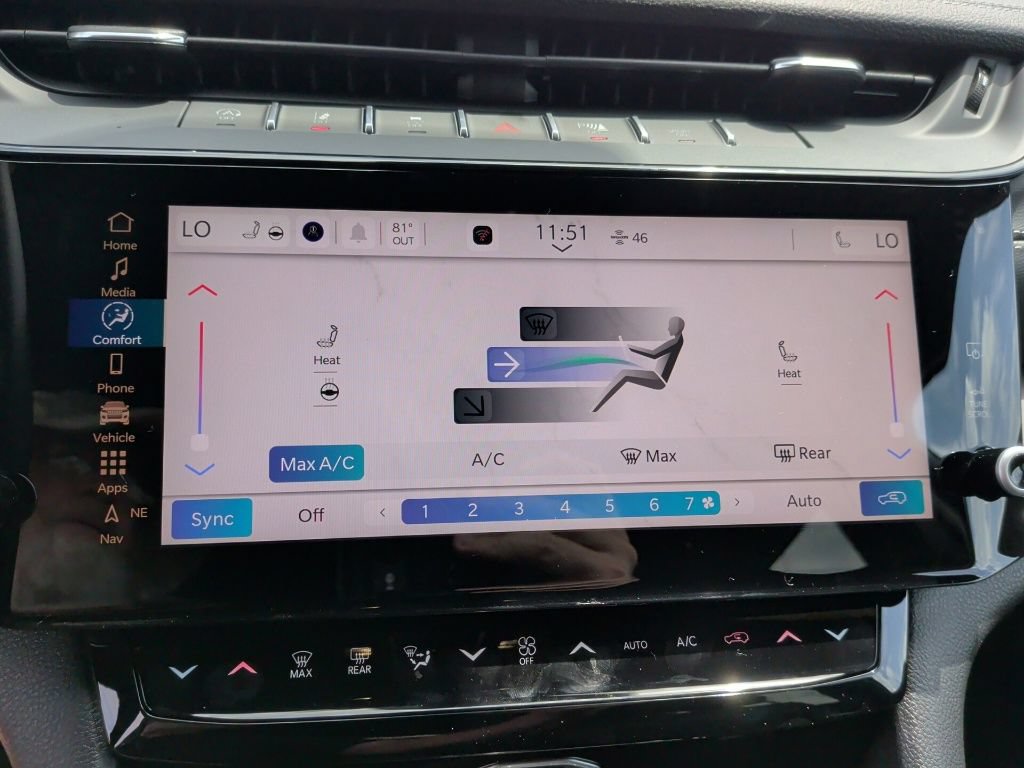 New 2026 Jeep Grand Cherokee Altitude RWD image 24