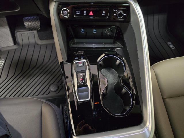 Used 2025 Audi Q5 Premium Plus AWD/4WD image 23