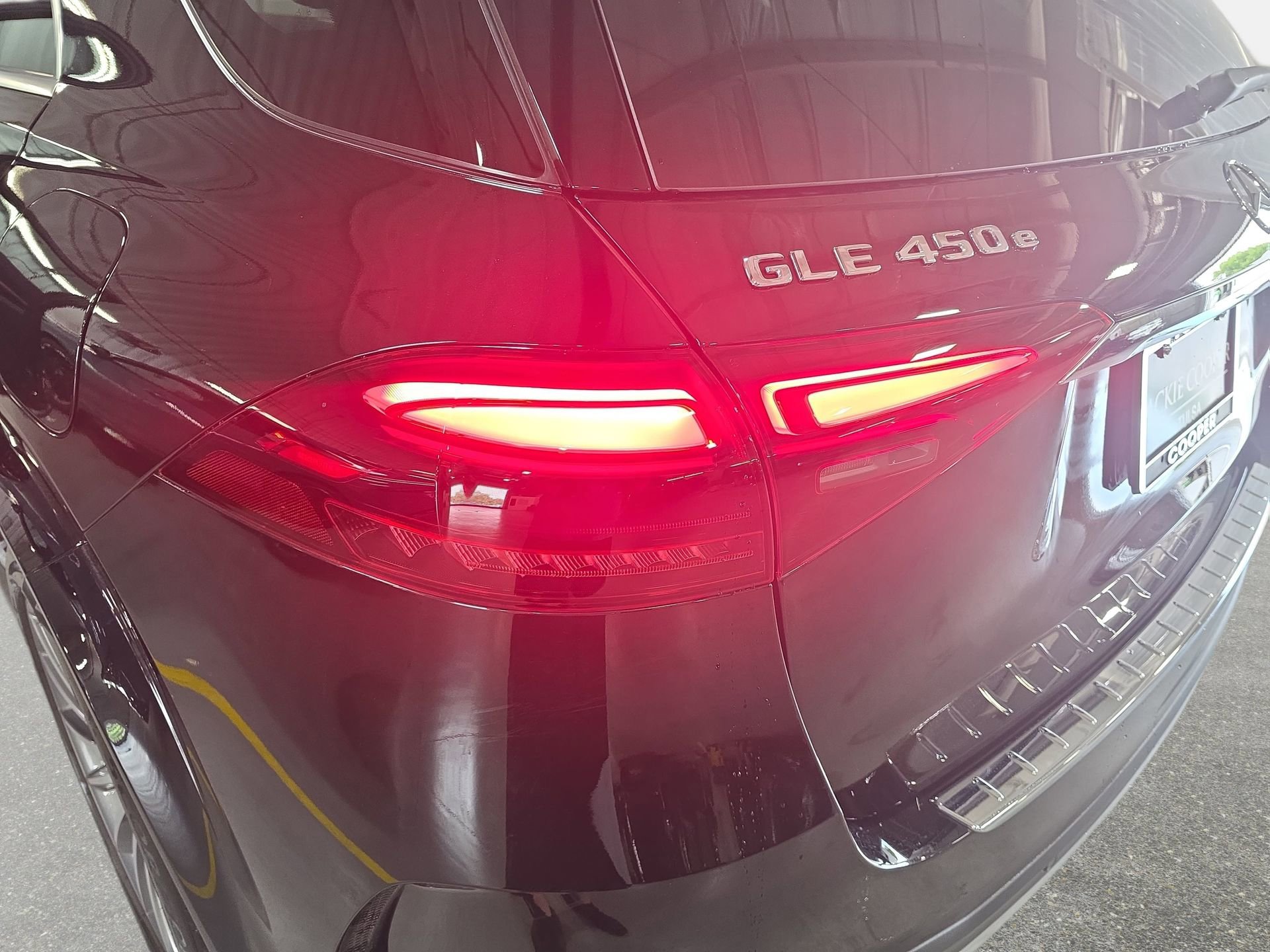 Used 2024 Mercedes-Benz GLE 450e 4MATIC image 33