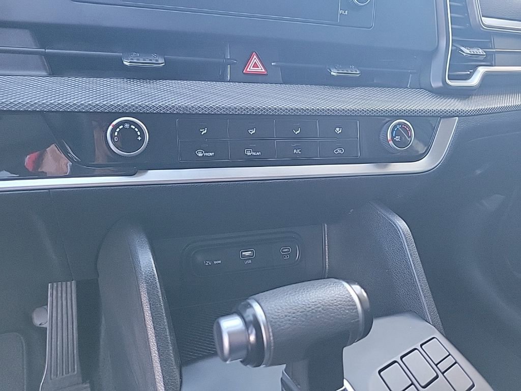 Used 2023 Kia Sportage LX FWD image 26