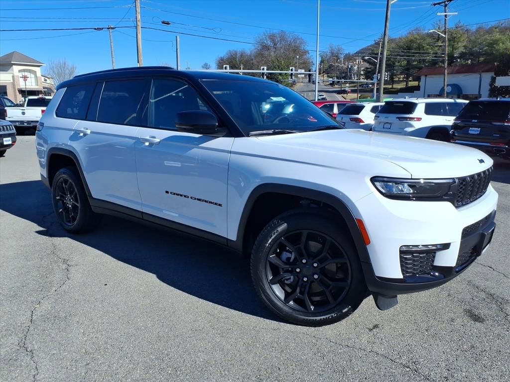 New 2025 Jeep Grand Cherokee L Limited image 2