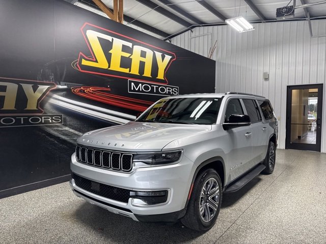 Used 2024 Jeep Wagoneer L Series II image 1