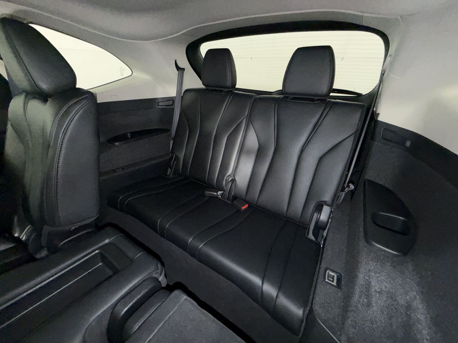 Used 2023 Acura MDX SH-AWD image 25