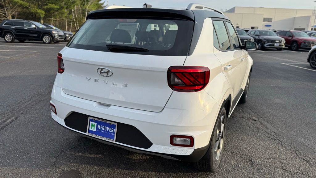 New 2026 Hyundai Venue SEL FWD image 6