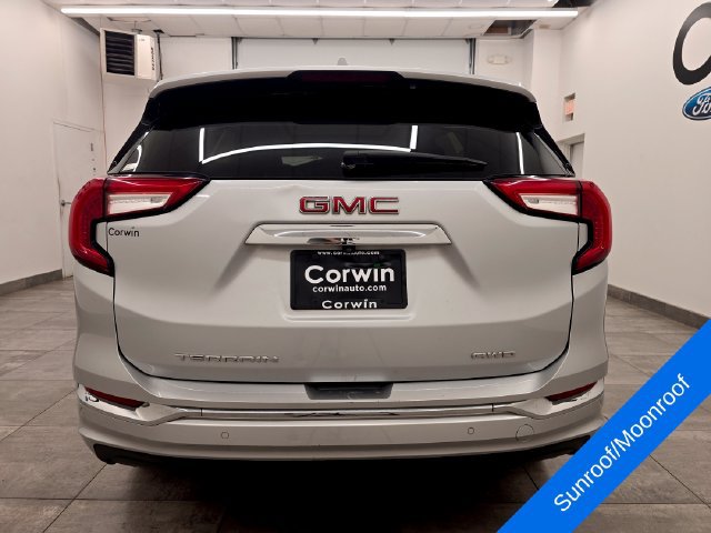 Used 2022 GMC Terrain Denali w/ Denali Premium Package AWD/4WD image 4