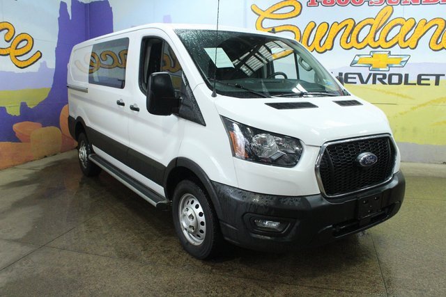 Used 2023 Ford Transit 250 Low Roof AWD image 4