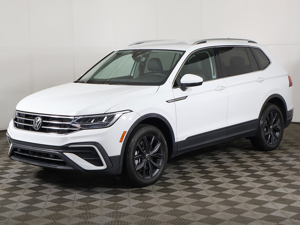 Certified 2024 Volkswagen Tiguan SE AWD/4WD image 8