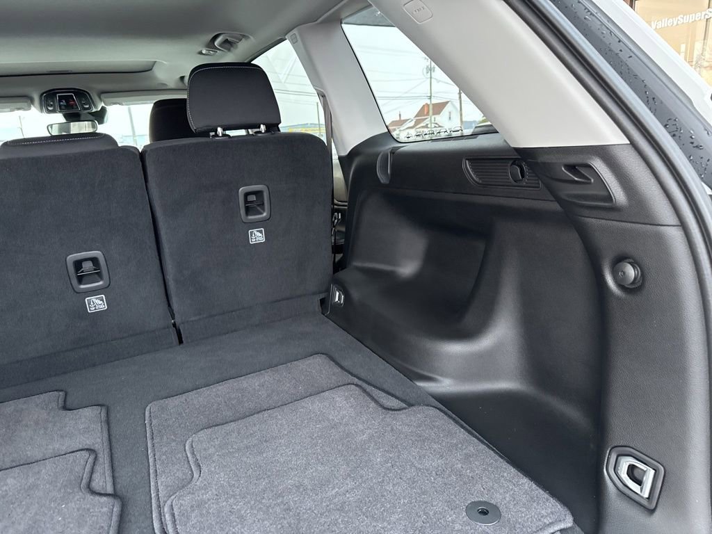 Used 2024 Jeep Grand Cherokee Laredo X image 33