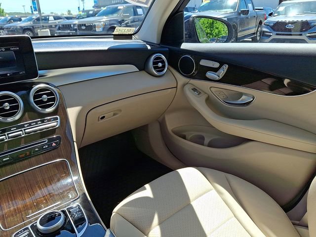 Used 2019 Mercedes-Benz GLC 300 4MATIC image 23