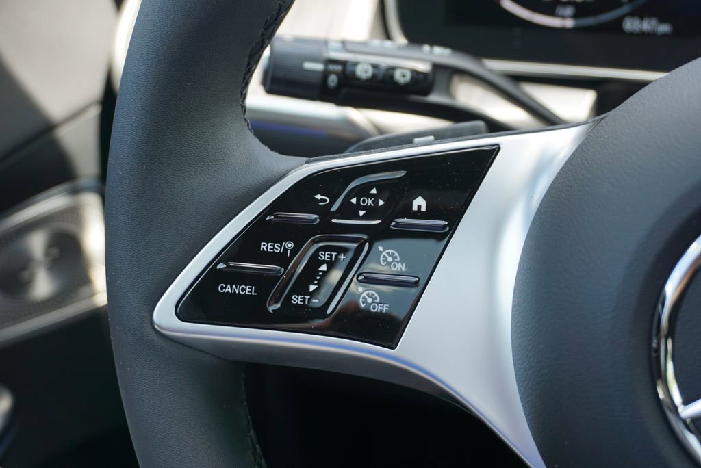 Certified 2025 Mercedes-Benz GLC 300 4MATIC image 26