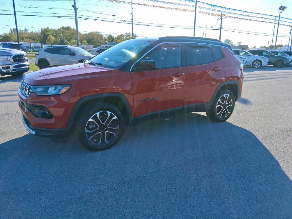 Used 2024 Jeep Compass Limited AWD/4WD image 2