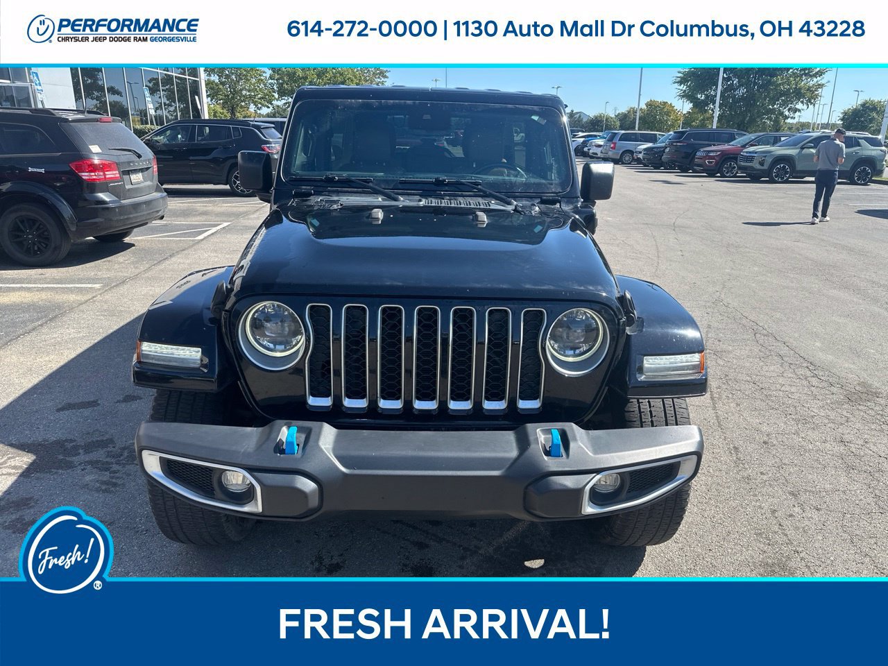 Used 2023 Jeep Wrangler Unlimited Sahara w/ Cold Weather Group AWD/4WD image 9