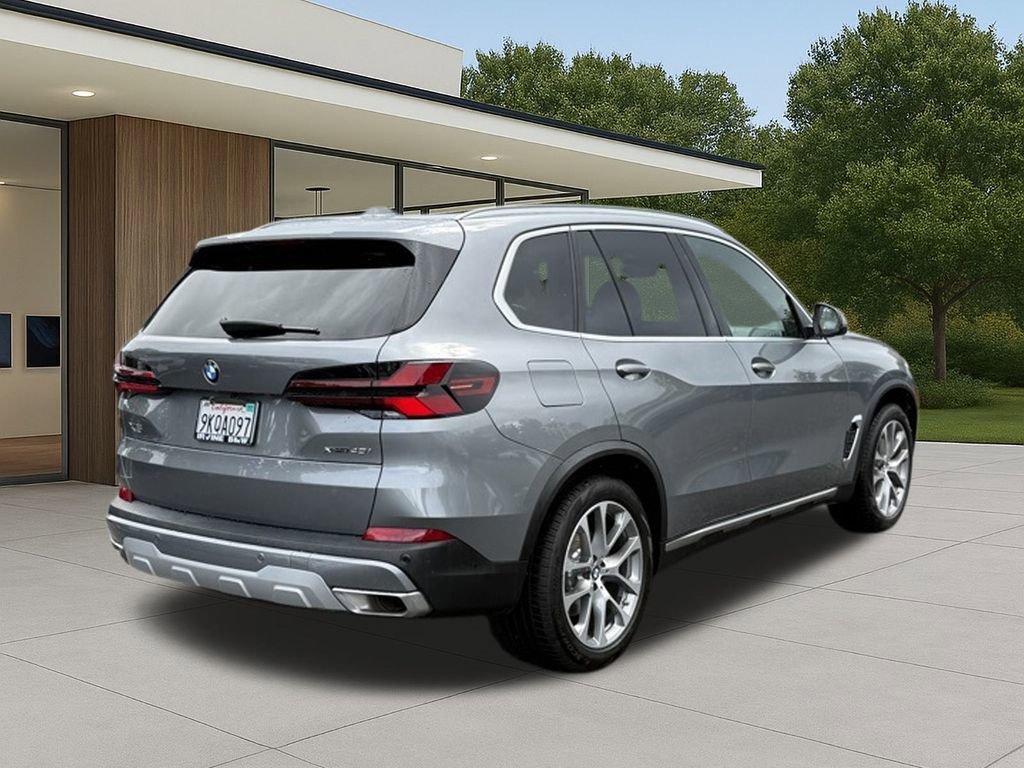 Certified 2024 BMW X5 xDrive40i w/ Parking Assistance Package image 8