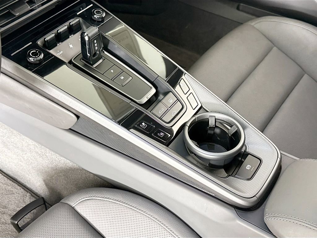 Used 2022 Porsche 911 Carrera RWD image 26