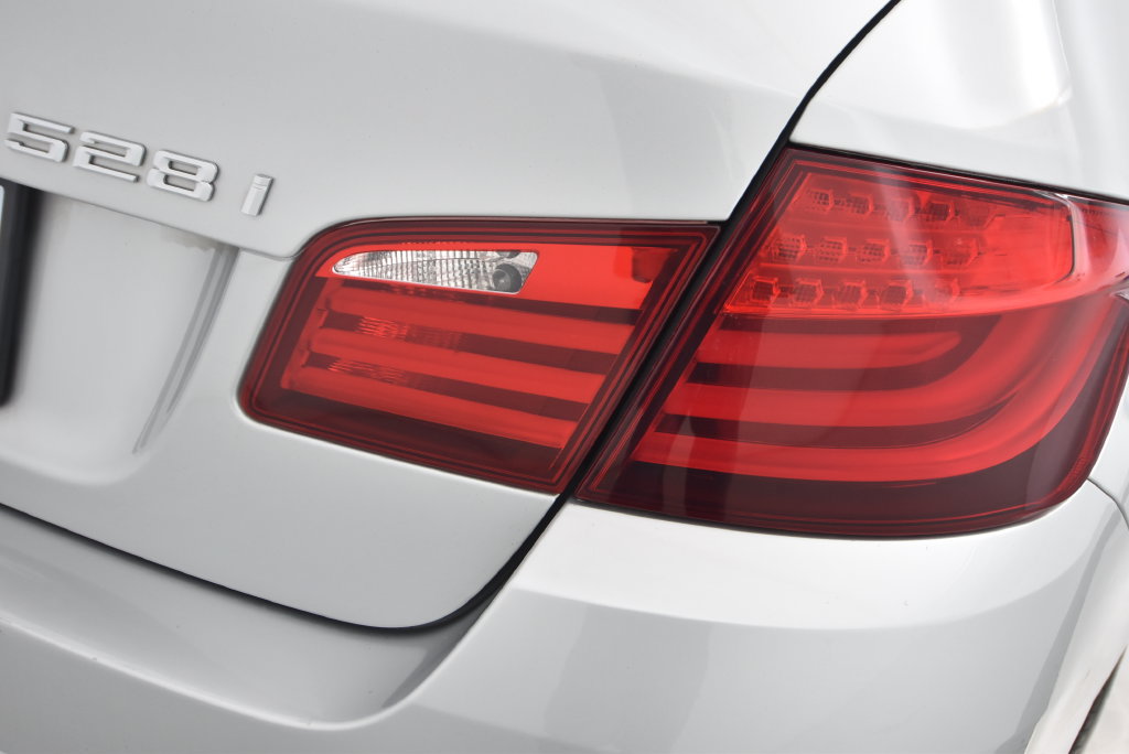 Used 2013 BMW 528i xDrive Sedan AWD/4WD image 47