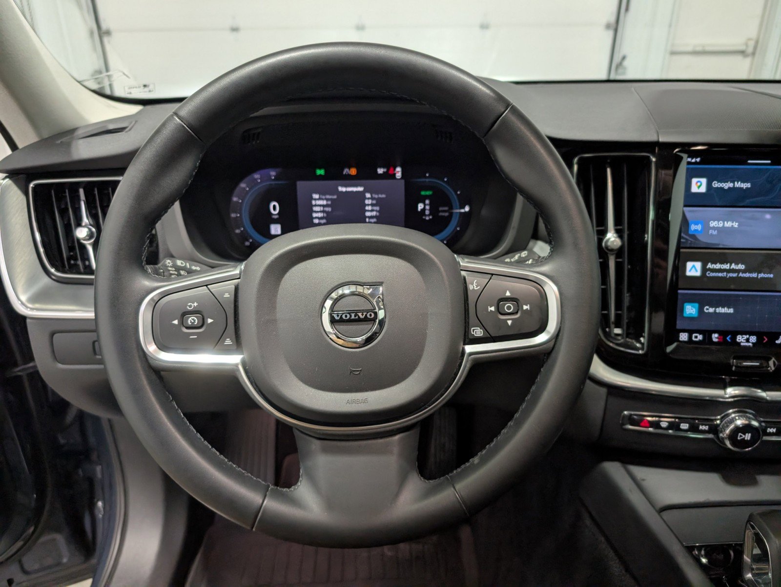 Used 2023 Volvo XC60 T8 Core image 16