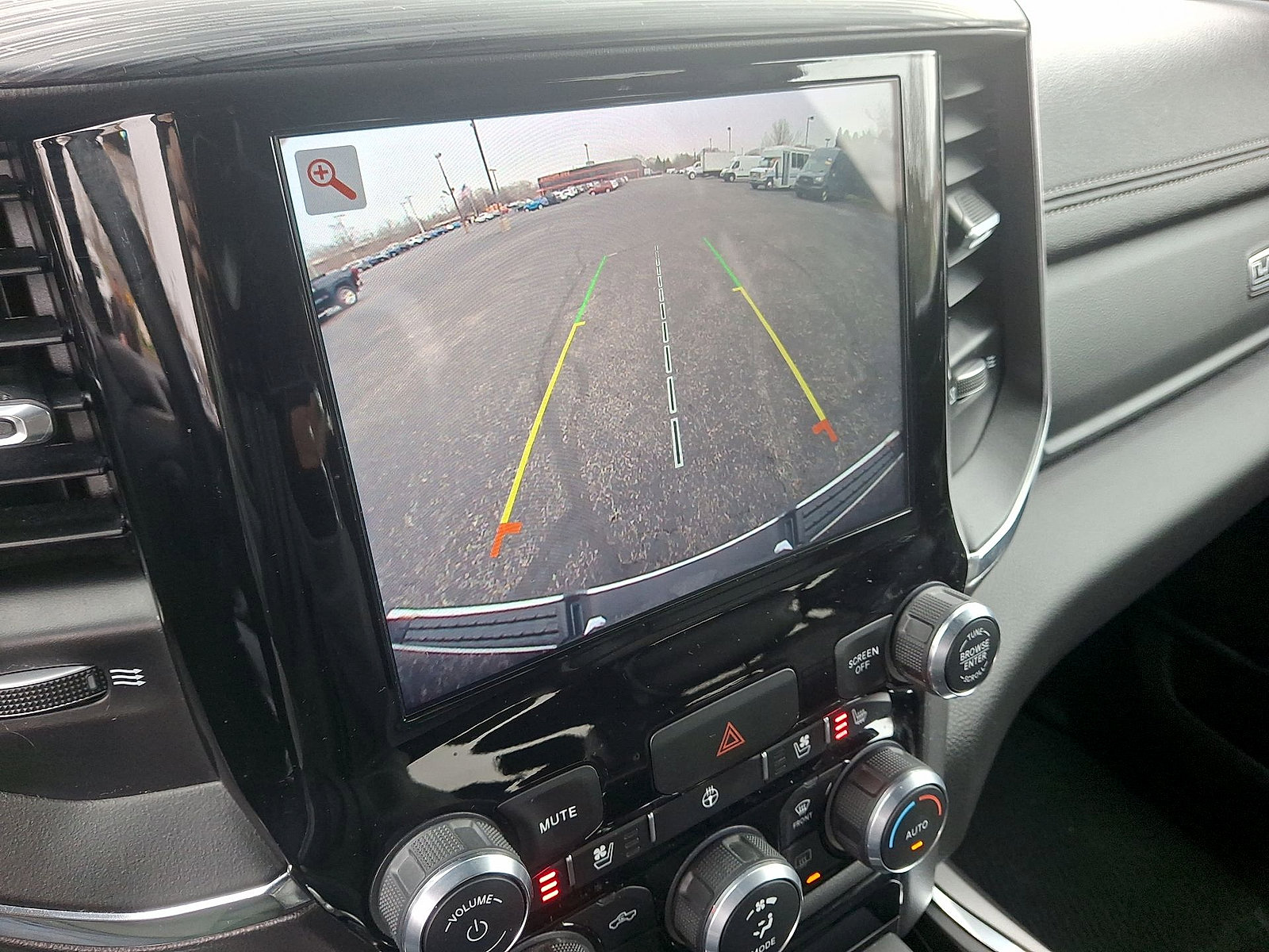 Used 2024 RAM 1500 Laramie RWD image 15