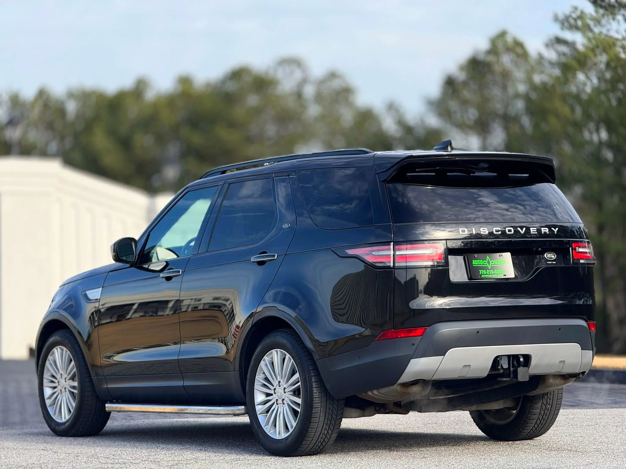 Used 2018 Land Rover Discovery HSE Luxury image 8