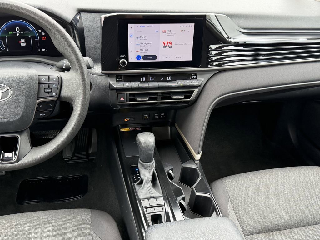 Used 2025 Toyota Camry LE FWD image 17