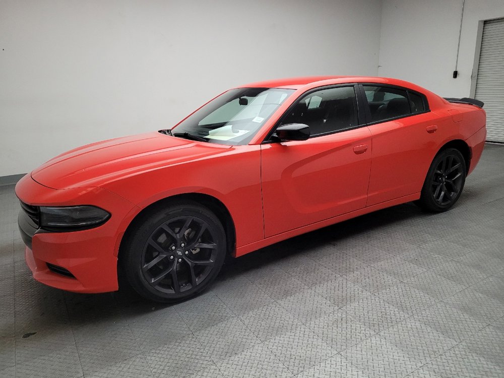 Used 2022 Dodge Charger SXT w/ Blacktop Package image 2