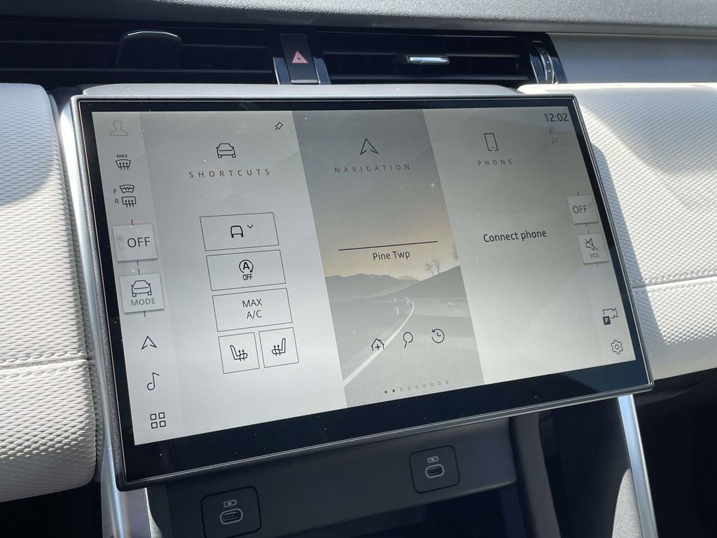 New 2026 Land Rover Discovery Sport Landmark image 25