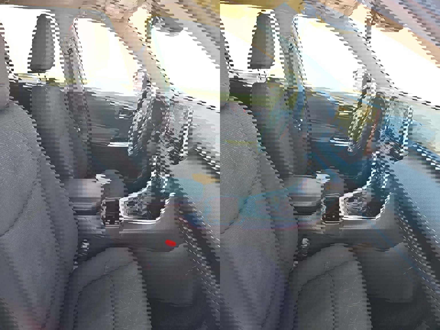 Used 2023 Toyota RAV4 XLE image 17