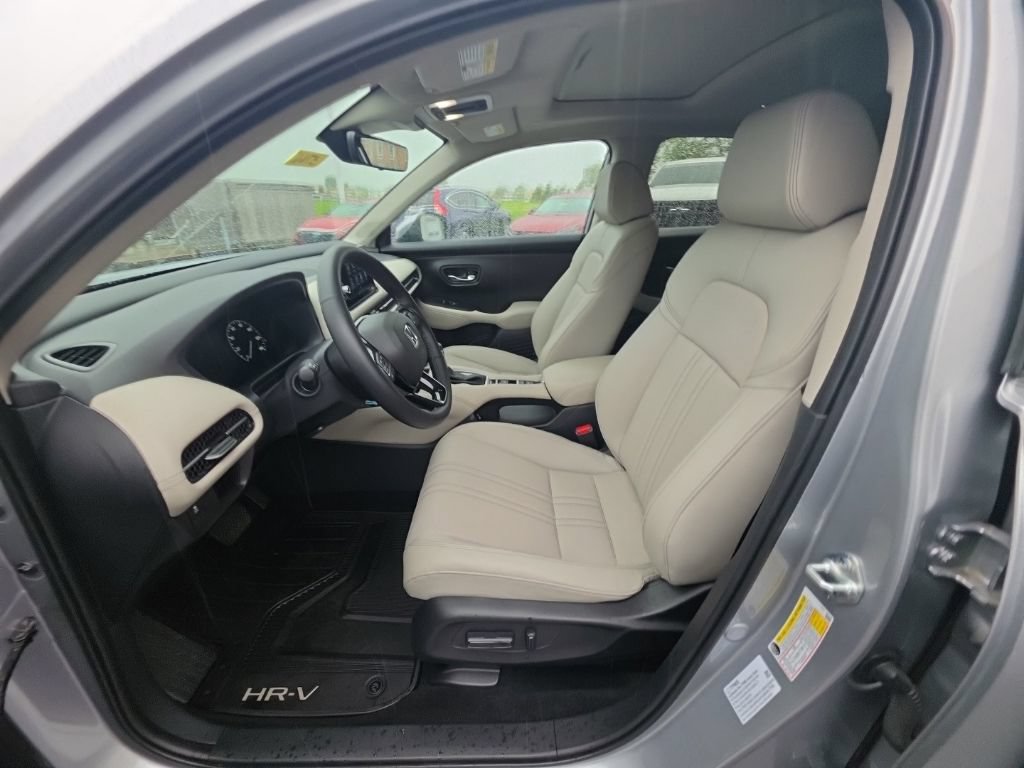 Used 2025 Honda HR-V EX-L image 13