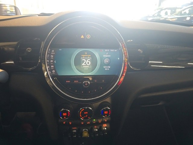 Used 2022 MINI Cooper SE image 23