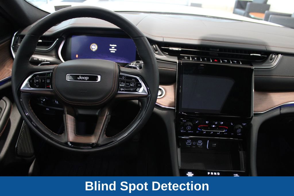 Used 2025 Jeep Grand Cherokee Summit w/ Adv Protech Group IV AWD/4WD image 7