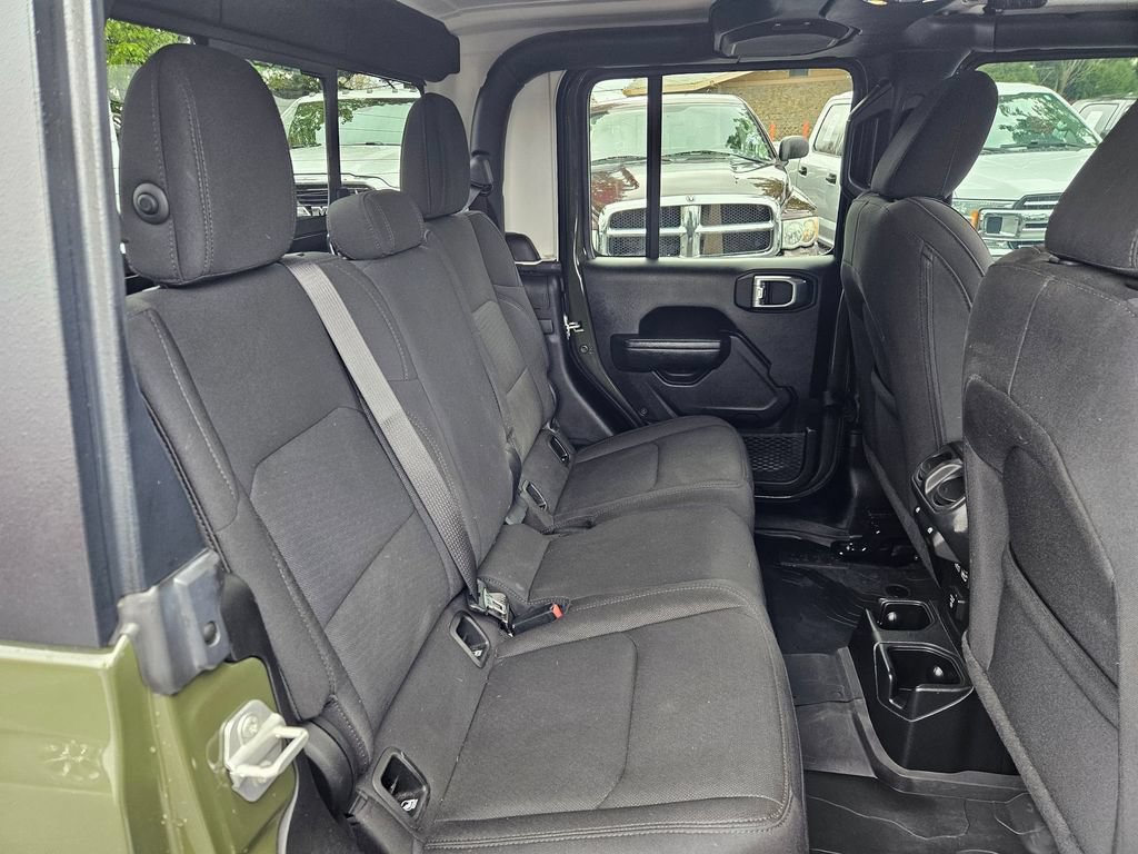 Used 2023 Jeep Gladiator Sport AWD/4WD image 15