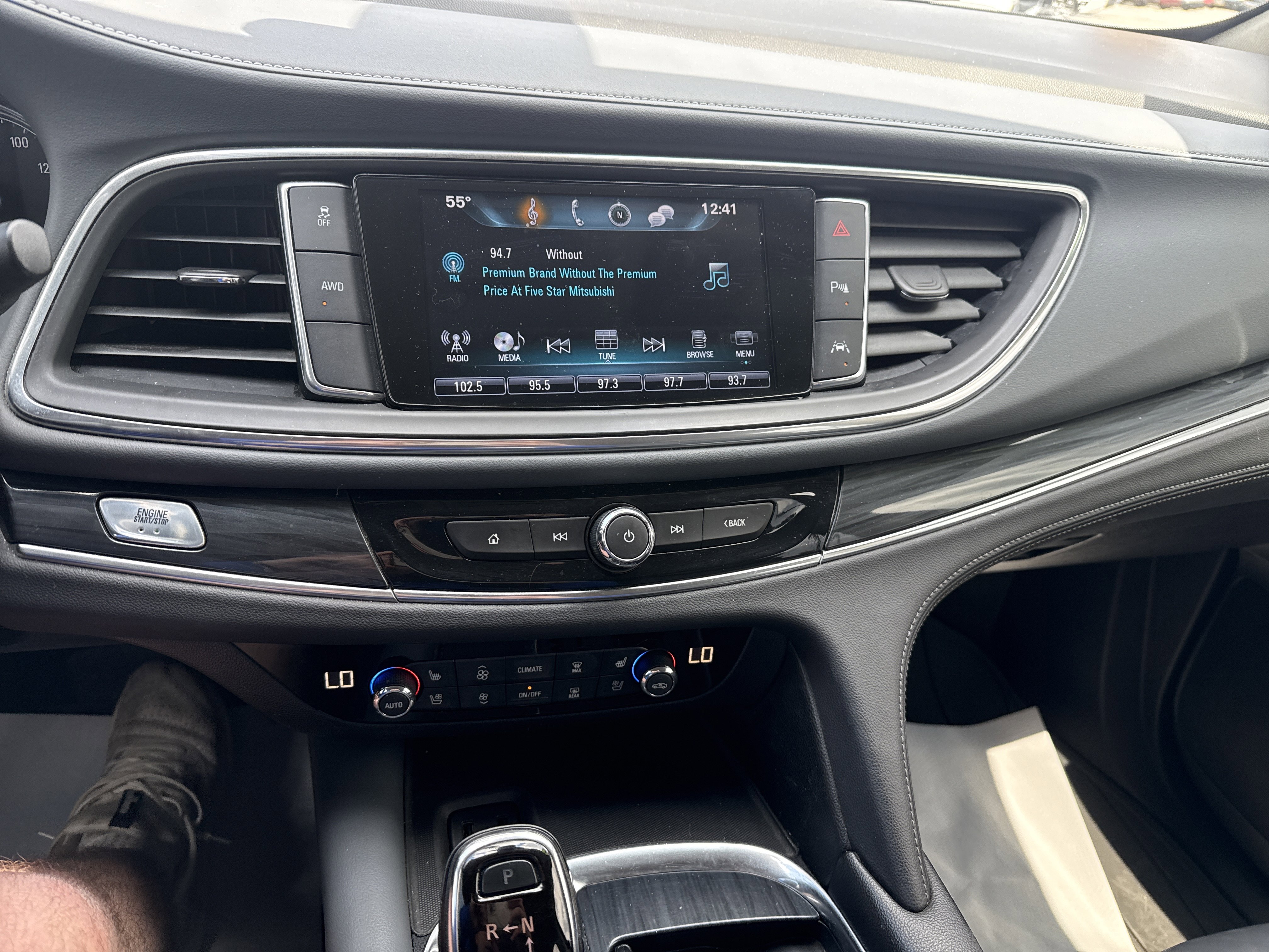 Used 2018 Buick Enclave Premium AWD/4WD image 24